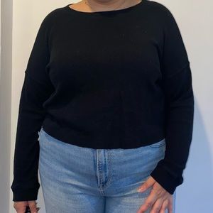 PLUS SIZE Cropped black long sleeve